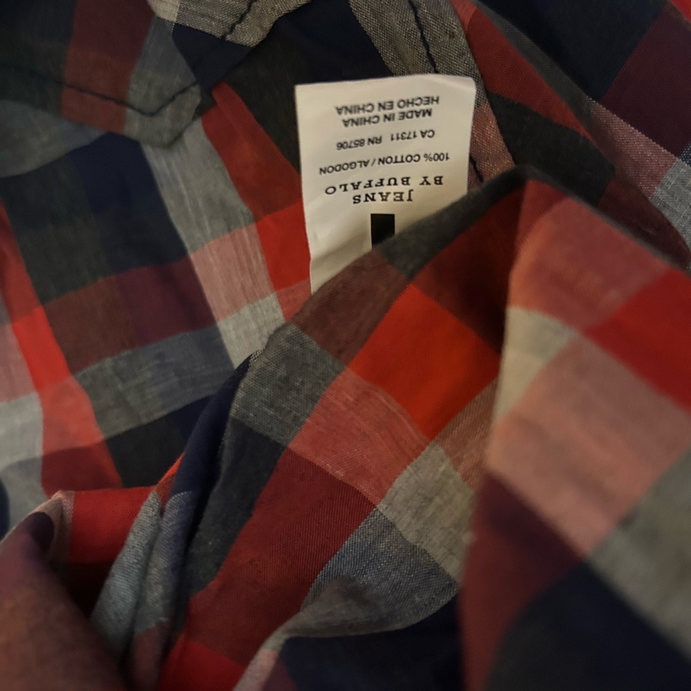 💙❤️ Buffalo Button Down 💯 Cotton - Picture 4 of 4